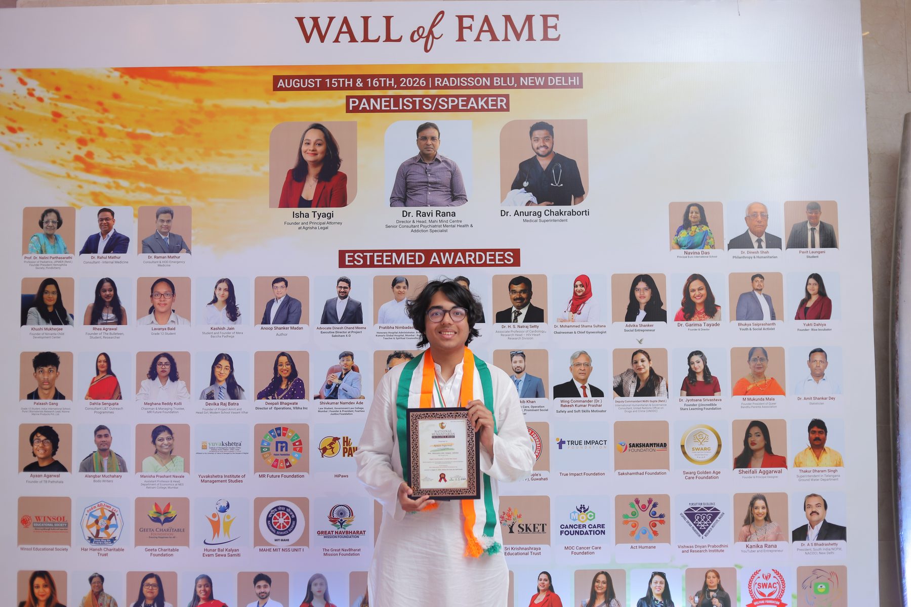 Ayaan Agarwal receiving the Humanitarian Excellence Award